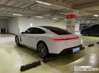 Porsche Taycan 2022 1.0 Автомат в Москве № 197928, миниатюра 2