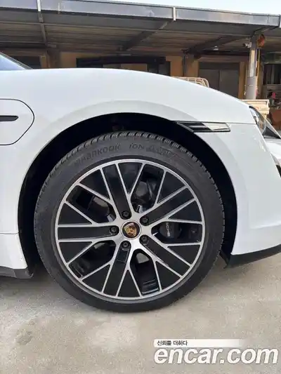 Porsche Taycan 2022 1.0 Автомат в Москве № 197928, миниатюра 6