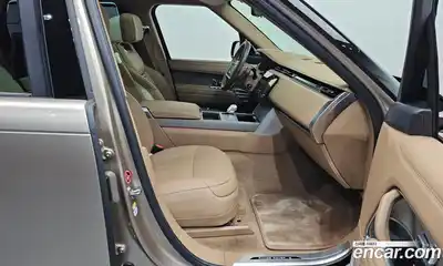 Land Rover Range-Rover 2025 4.4 Автомат в Москве № 198092, миниатюра 4