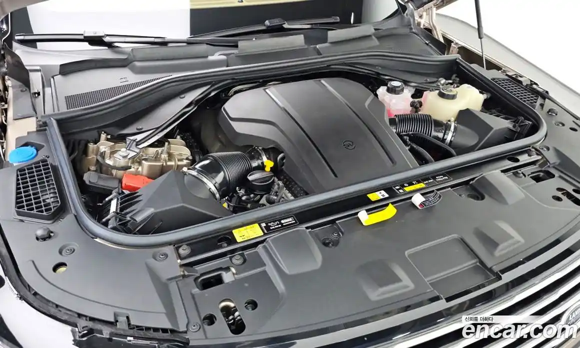 Land Rover Range-Rover 2025 4.4 Автомат в Москве № 198092, фото 8