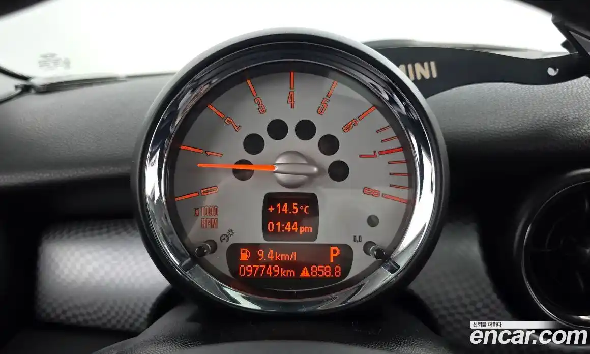 Mini Clubman 2010 1.6 Автомат в Москве № 198429, фото 12