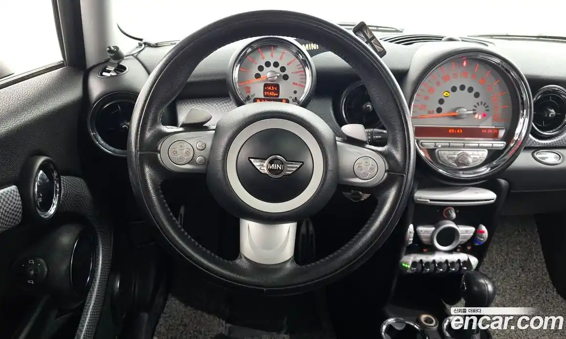 Mini Clubman 2010 1.6 Автомат в Москве № 198429, фото 17