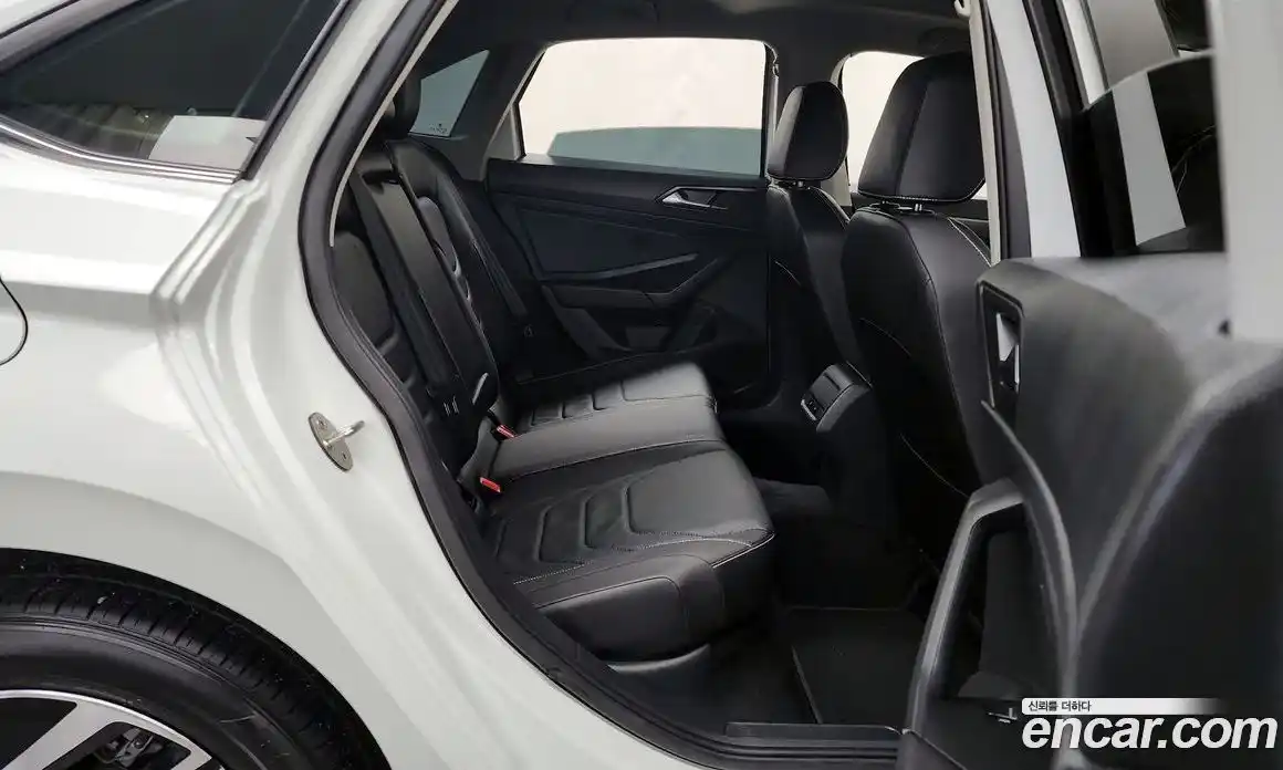 Volkswagen Jetta 2023 1.5 Автомат в Москве № 199003, фото 11