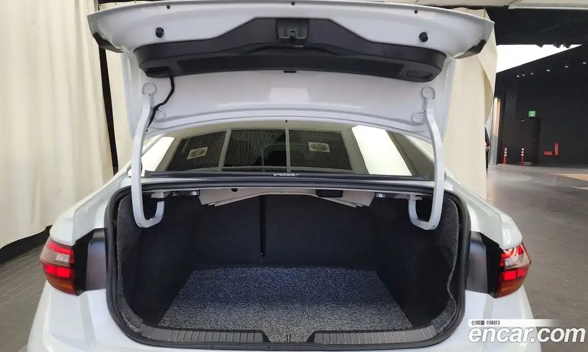 Volkswagen Jetta 2023 1.5 Автомат в Москве № 199003, фото 13