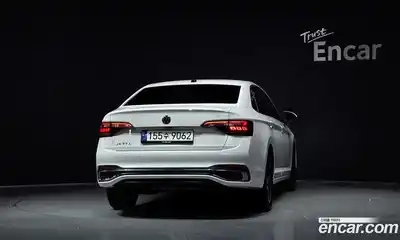 Volkswagen Jetta 2023 1.5 Автомат в Москве № 199003, миниатюра 4