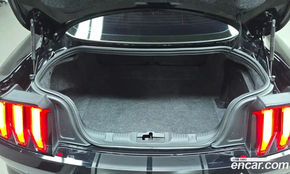 Ford Mustang 2019 2.3 Автомат в Москве № 199879, фото 3