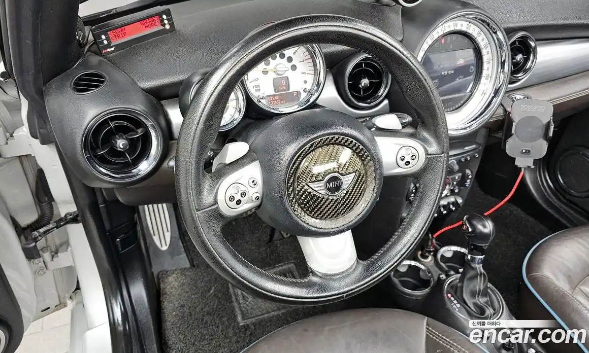 Mini Cooper Convertible 2013 1.6 Автомат в Москве № 199992, фото 15