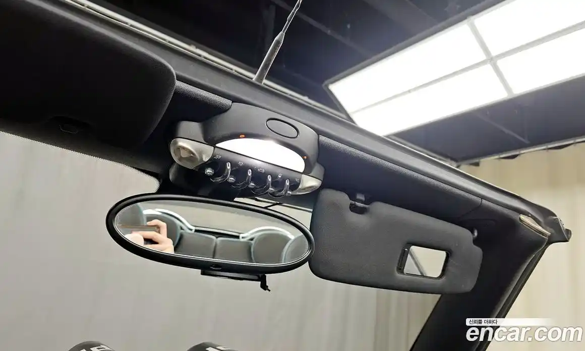 Mini Cooper Convertible 2013 1.6 Автомат в Москве № 199992, фото 17