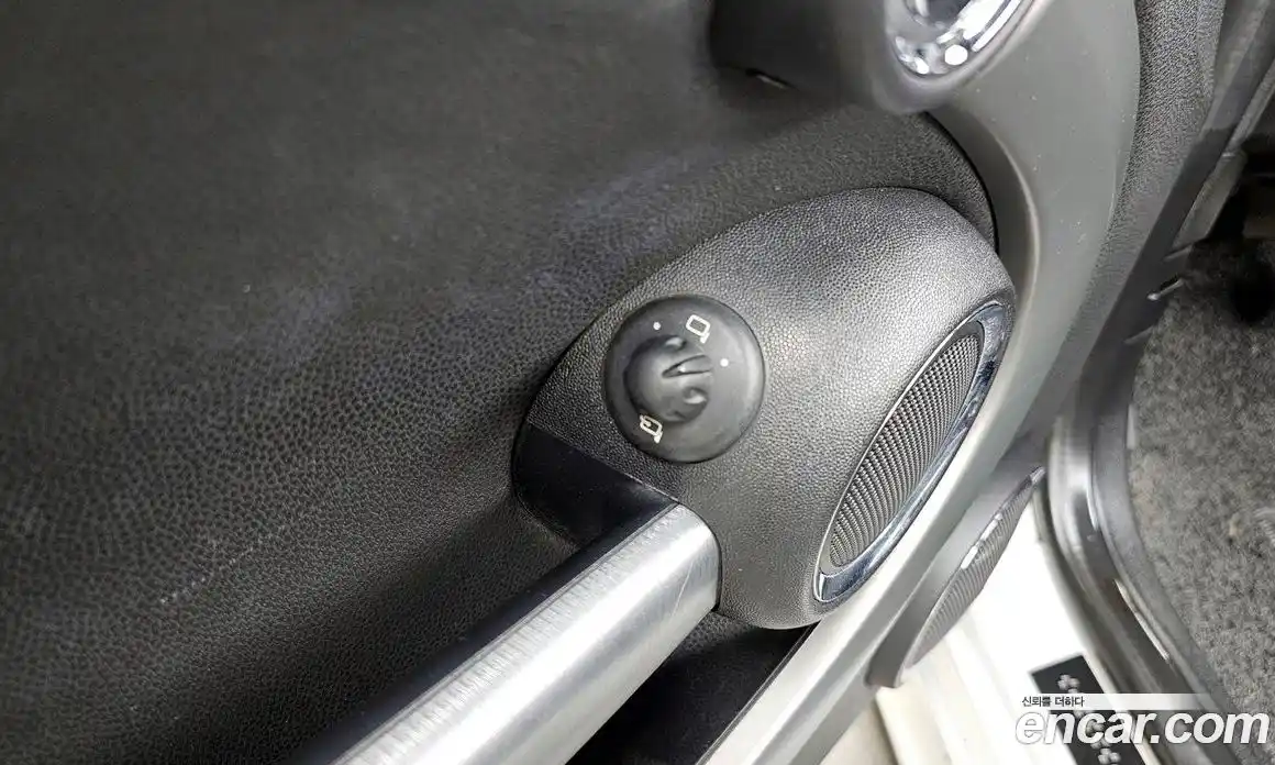 Mini Cooper Convertible 2013 1.6 Автомат в Москве № 199992, фото 3