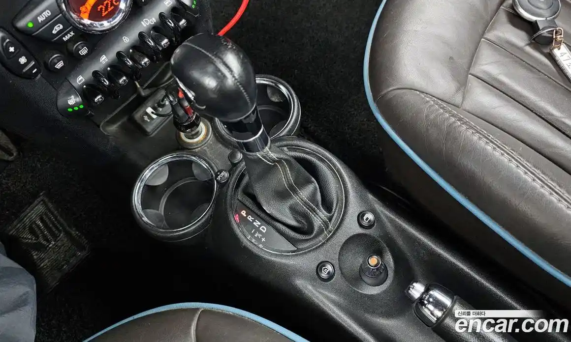 Mini Cooper Convertible 2013 1.6 Автомат в Москве № 199992, фото 4