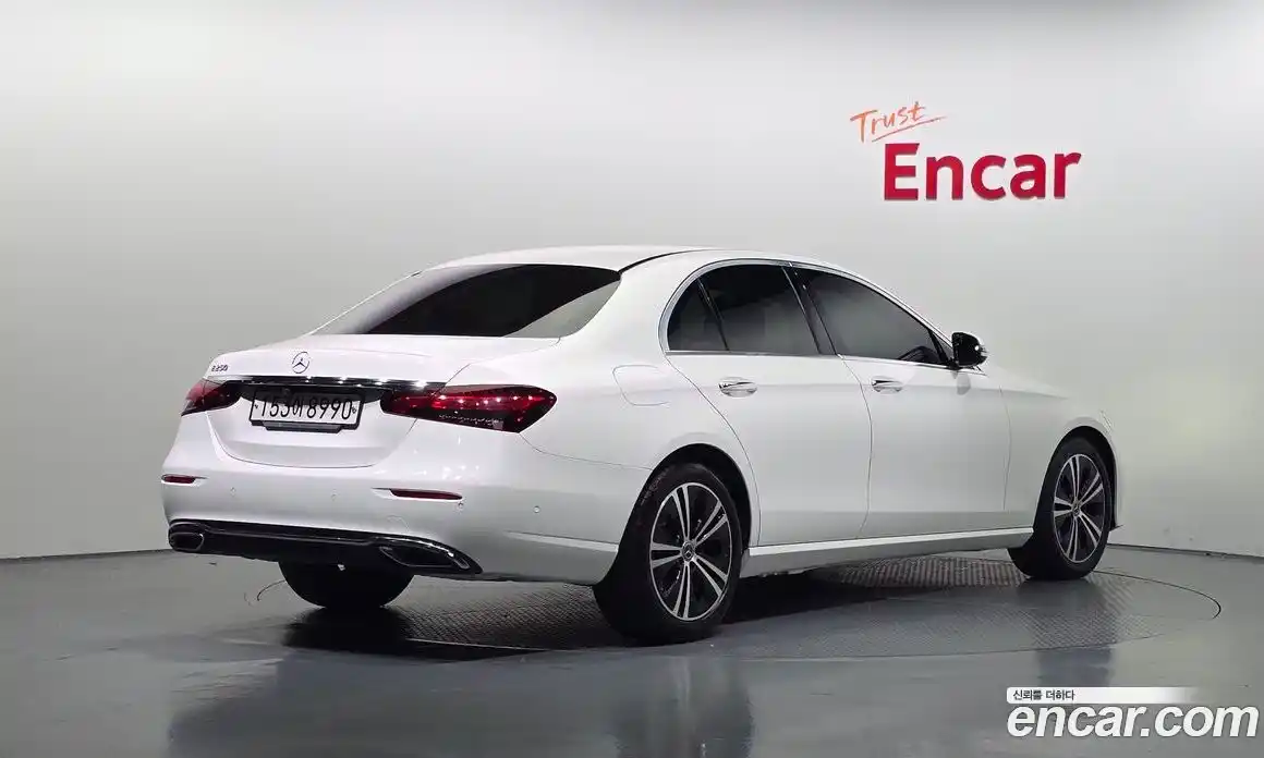 Mercedes-Benz E-Class 2020 2.0 Автомат в Москве № 205882, фото 20