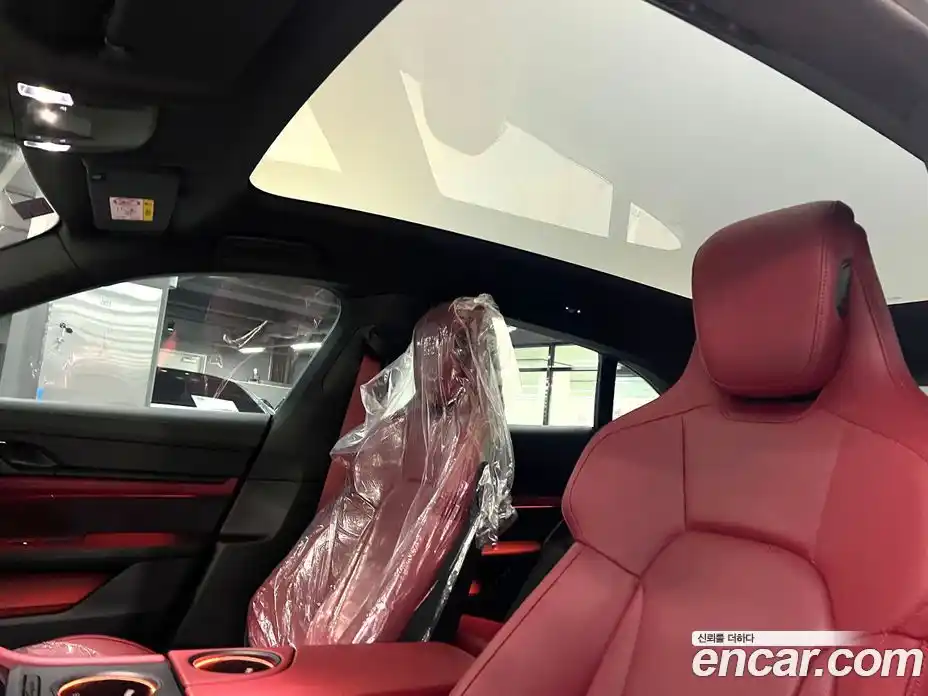 Porsche Taycan 2023 0.1 Автомат в Москве № 208188, фото 12