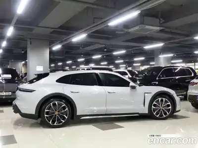 Porsche Taycan 2023 0.1 Автомат в Москве № 208188, миниатюра 2