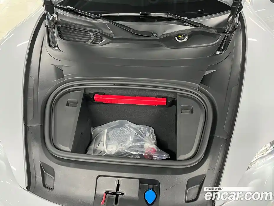 Porsche Taycan 2023 0.1 Автомат в Москве № 208188, фото 5