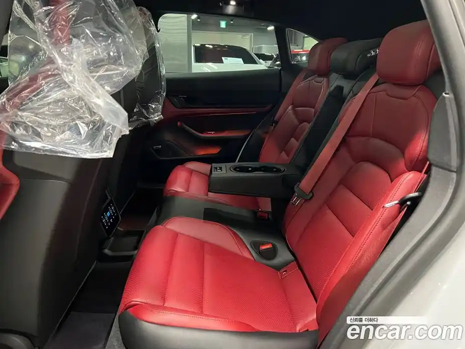 Porsche Taycan 2023 0.1 Автомат в Москве № 208188, фото 10