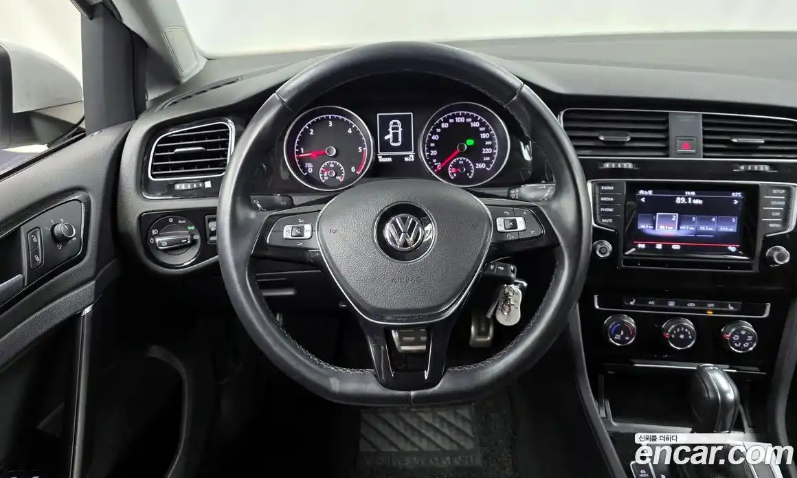 Volkswagen Golf 2013 1.6 Автомат в Москве № 210147, фото 6