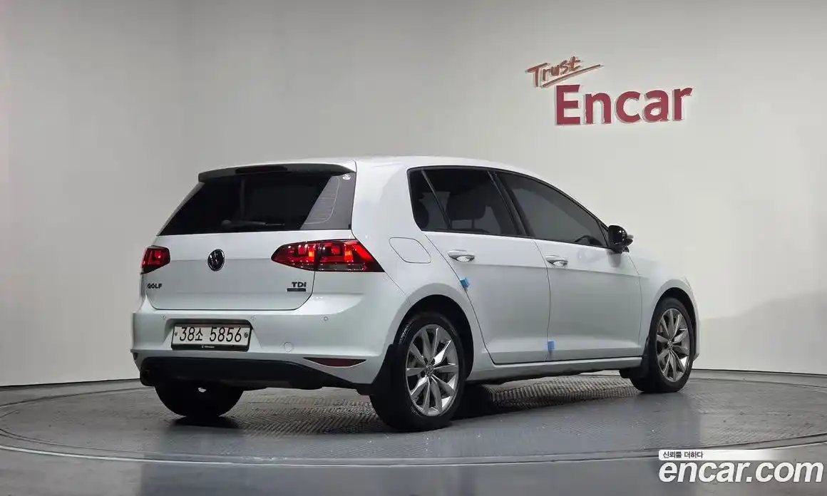 Volkswagen Golf 2013 1.6 Автомат в Москве № 210147, фото 9