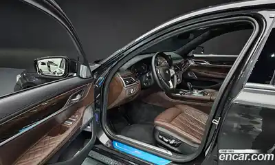 BMW 7-Series 2022 3.0 Автомат в Москве № 210555, миниатюра 2