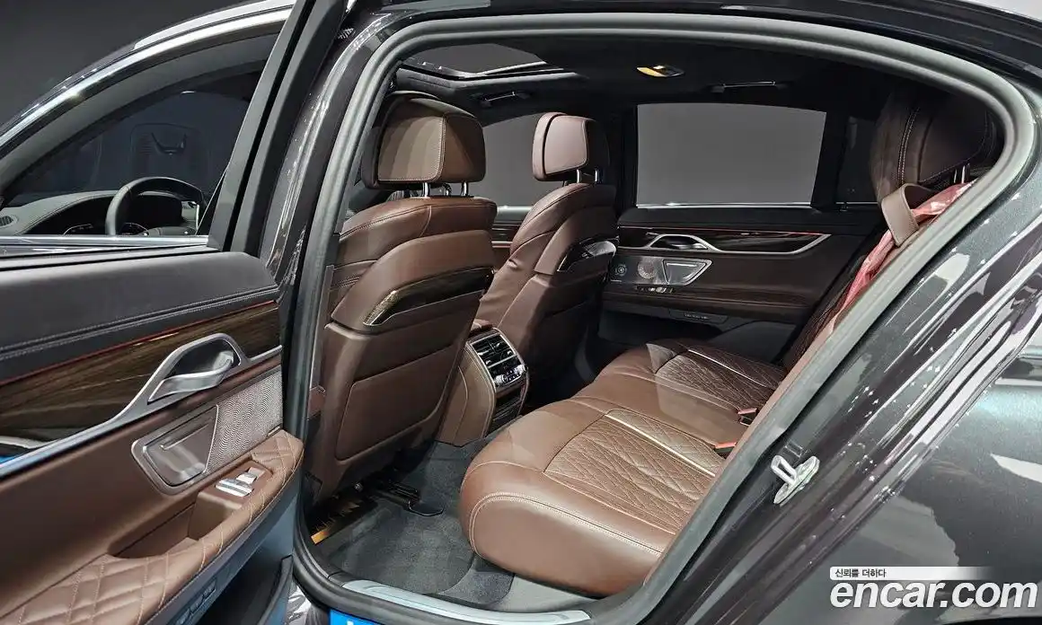 BMW 7-Series 2022 3.0 Автомат в Москве № 210555, фото 9