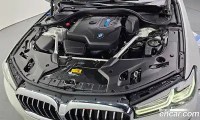 BMW 5-Series 2021 2.0 Автомат в Москве № 210799, миниатюра 2