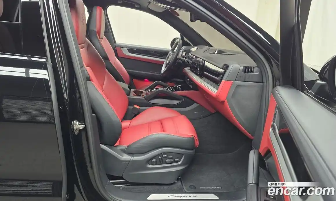 Porsche Cayenne 2024 3.0 Автомат в Москве № 213051, фото 11