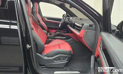 Porsche Cayenne 2024 3.0 Автомат в Москве № 213051, миниатюра 11