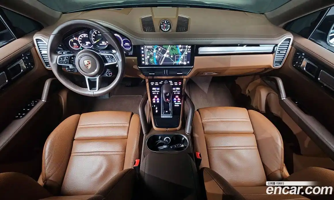 Porsche Cayenne 2023 3.0 Автомат в Москве № 213126, фото 16