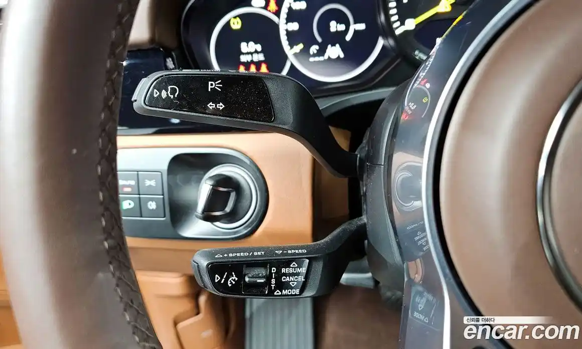 Porsche Cayenne 2023 3.0 Автомат в Москве № 213126, фото 10