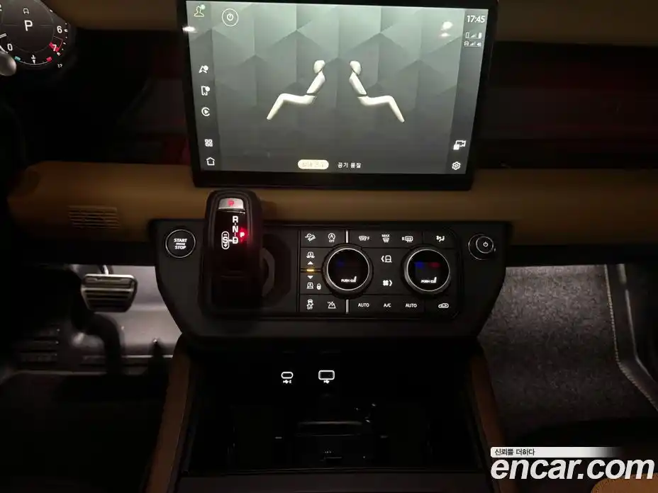 Land Rover Defender 2024 3.0 Автомат в Москве № 213893, фото 17