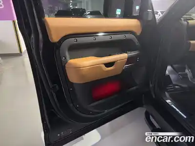 Land Rover Defender 2024 3.0 Автомат в Москве № 213893, миниатюра 10