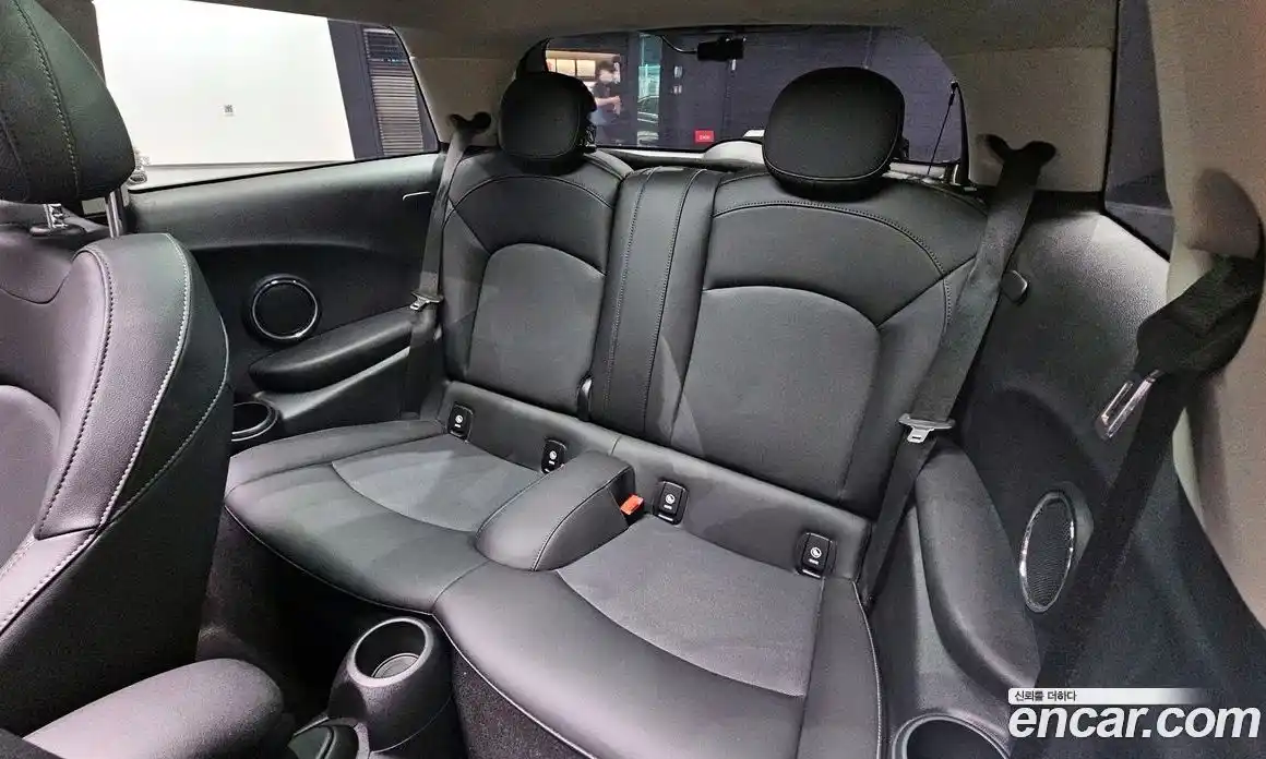 Mini Cooper 2021 1.5 Автомат в Москве № 214153, фото 18