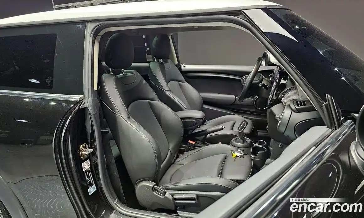 Mini Cooper 2021 1.5 Автомат в Москве № 214153, фото 10