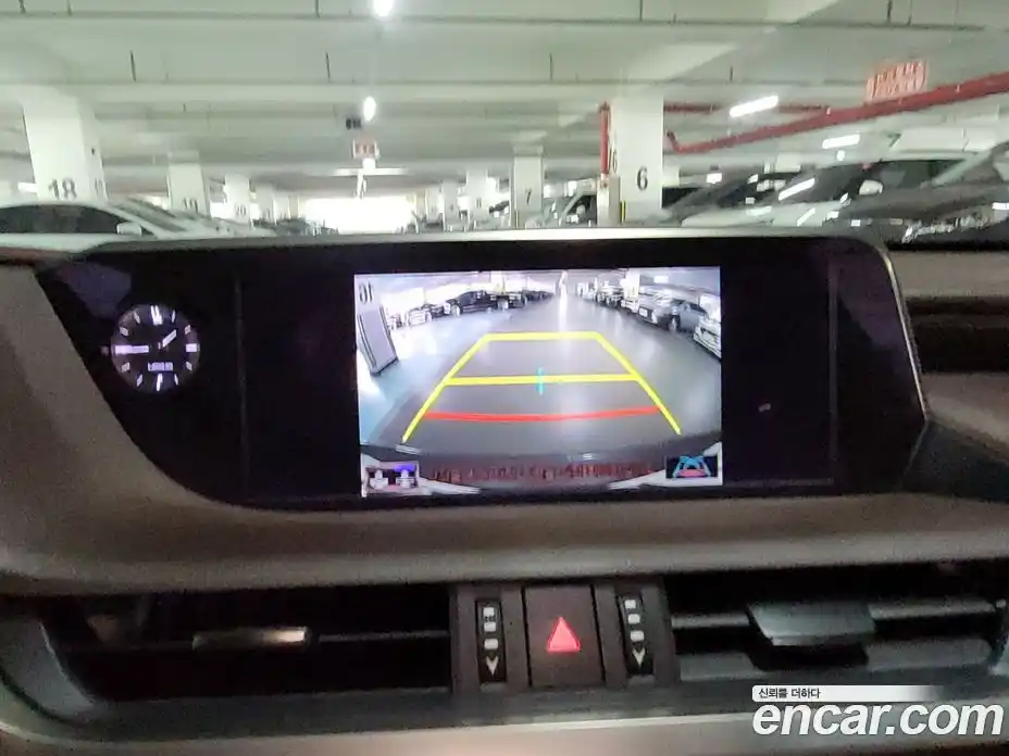 Lexus ES 2019 2.5 Автомат в Москве № 214832, фото 18