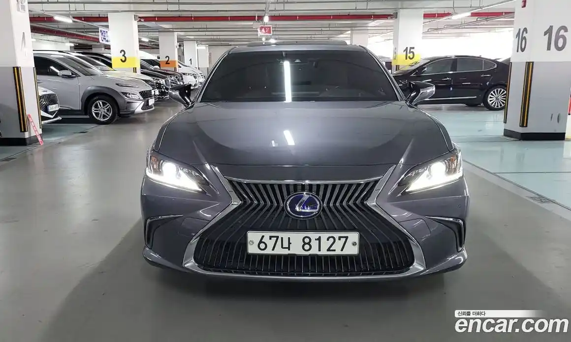 Lexus ES 2019 2.5 Автомат в Москве № 214832, фото 3