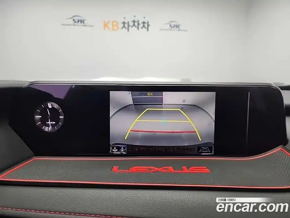 Lexus UX 2020 2.0 Автомат в Москве № 214849, фото 15