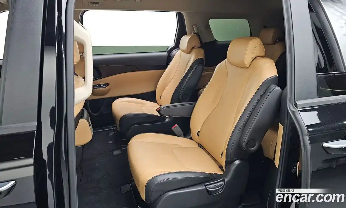 Kia Canival 2021 2.2 Автомат в Москве № 21485, фото 17