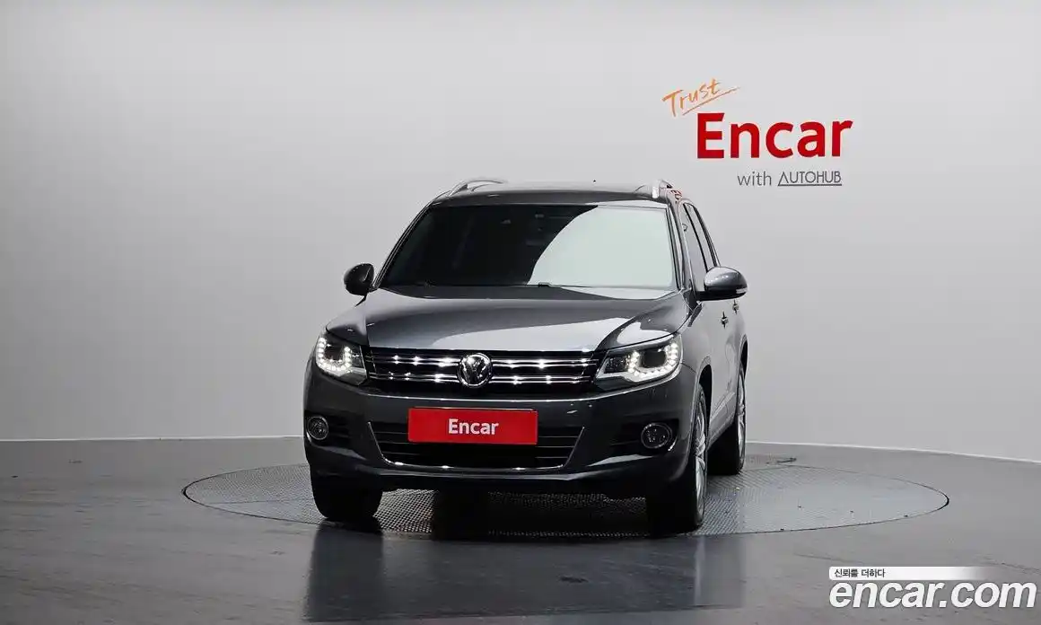 Volkswagen Tiguan 2013 2.0 Автомат в Москве № 215238, фото 18