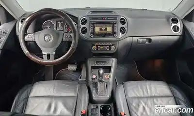 Volkswagen Tiguan 2013 2.0 Автомат в Москве № 215238, миниатюра 3