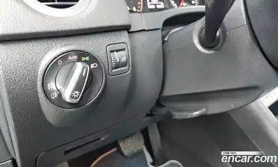 Volkswagen Tiguan 2013 2.0 Автомат в Москве № 215238, миниатюра 7