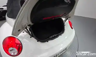 Volkswagen Beatle 2011 2.0 Автомат в Москве № 215340, миниатюра 7