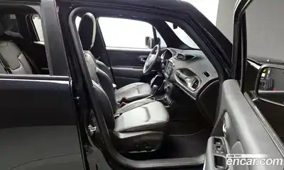 Jeep Renegade 2021 2.4 Автомат в Москве № 215503, миниатюра 11