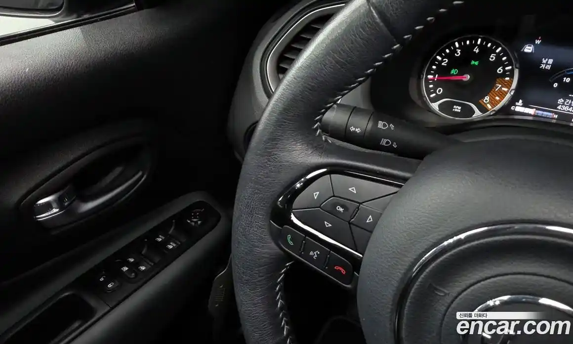 Jeep Renegade 2021 2.4 Автомат в Москве № 215503, фото 17