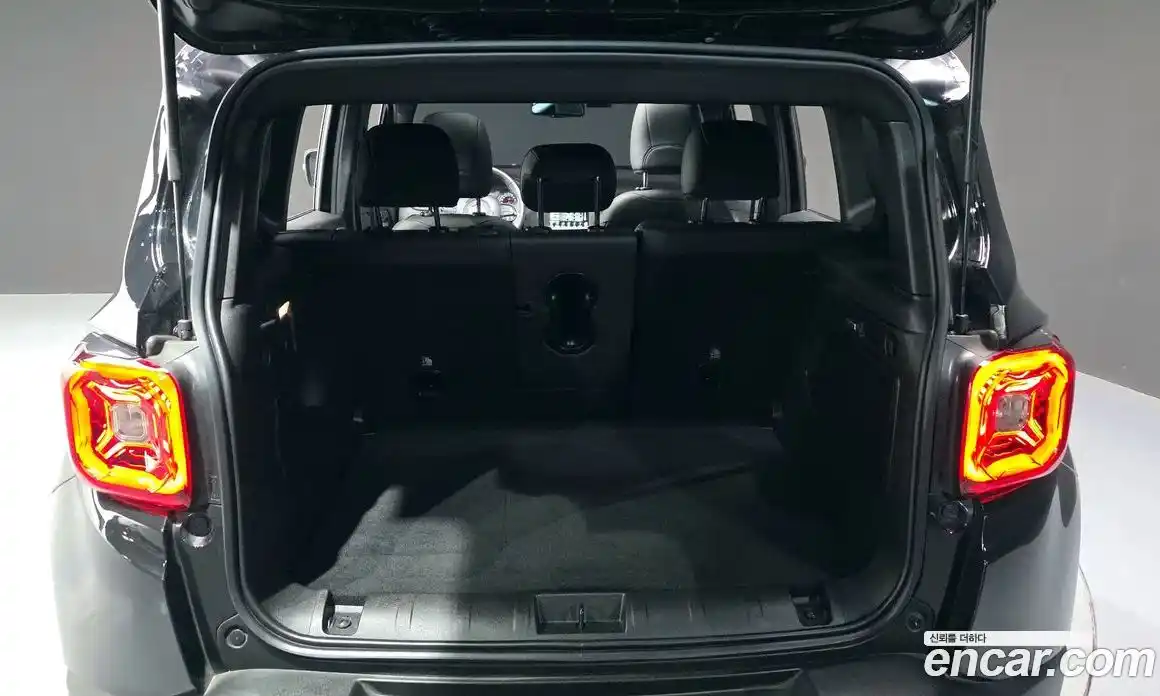 Jeep Renegade 2021 2.4 Автомат в Москве № 215503, фото 20