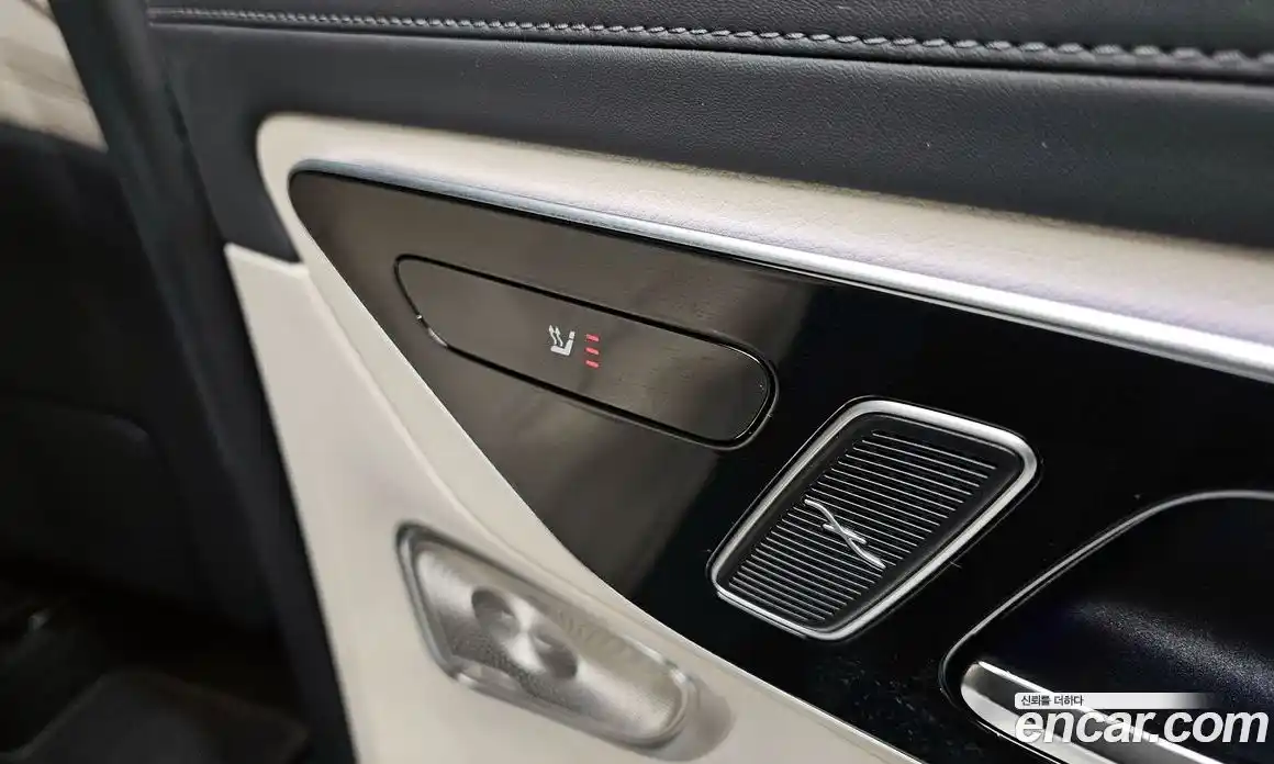 Mercedes-Benz GLC-Class 2025 2.0 Автомат в Москве № 215936, фото 12