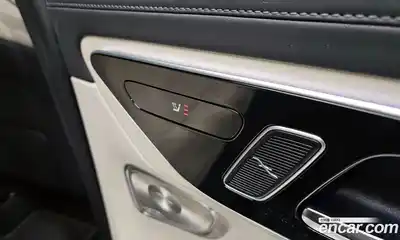 Mercedes-Benz GLC-Class 2025 2.0 Автомат в Москве № 215936, миниатюра 12