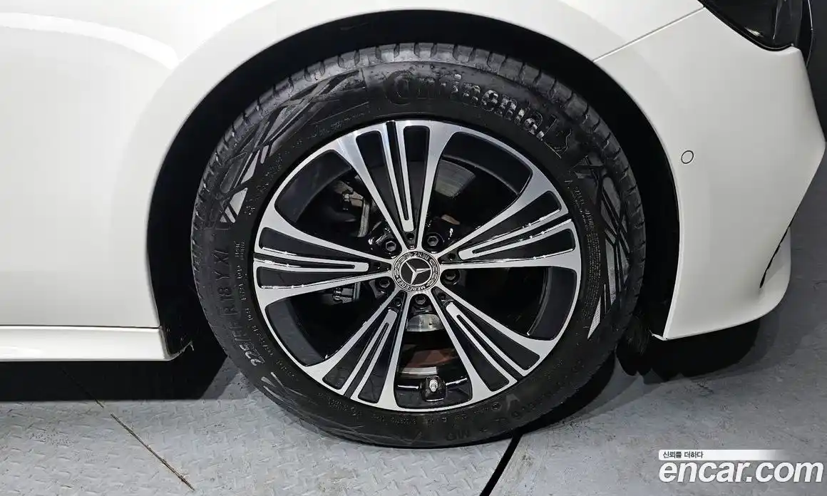 Mercedes-Benz E-Class 2024 2.0 Автомат в Москве № 217003, фото 1