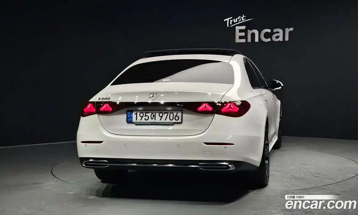 Mercedes-Benz E-Class 2024 2.0 Автомат в Москве № 217003, фото 6