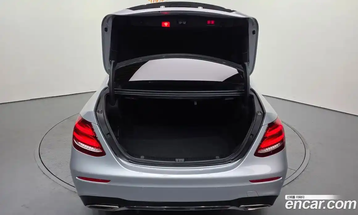 Mercedes-Benz E-Class 2020 2.0 Автомат в Москве № 224487, фото 16