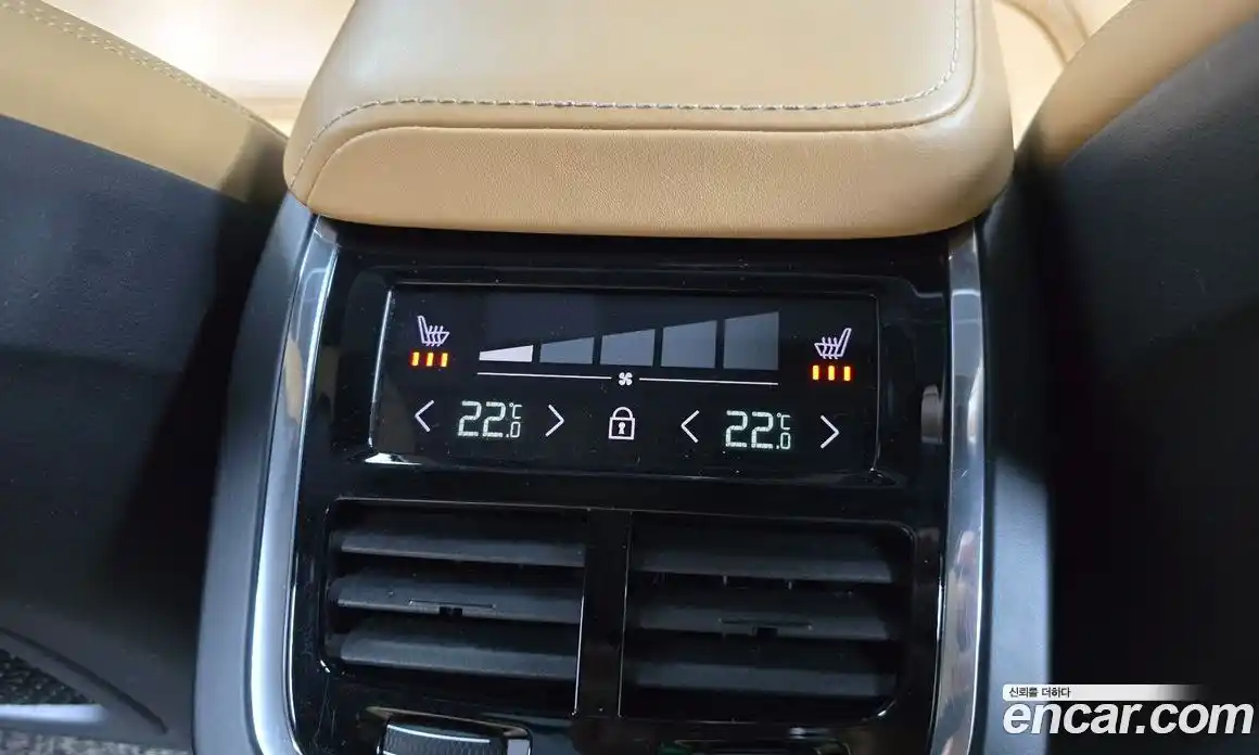 Volvo V60 2021 2.0 Автомат в Москве № 230457, фото 13