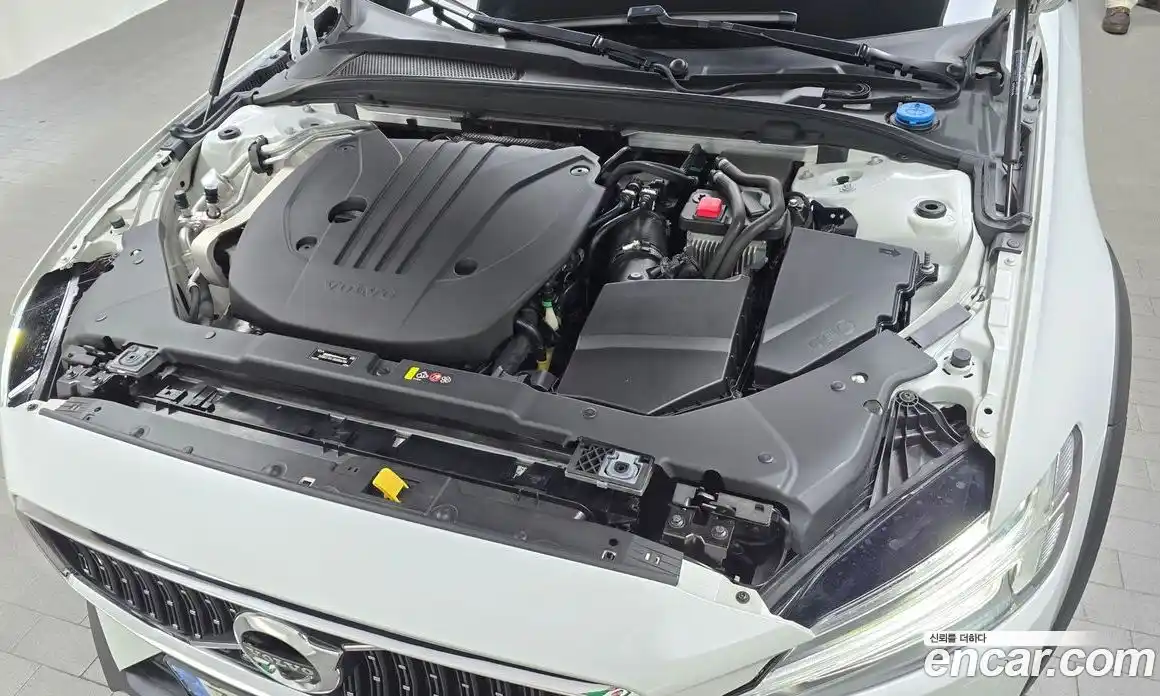 Volvo V60 2021 2.0 Автомат в Москве № 230457, фото 17